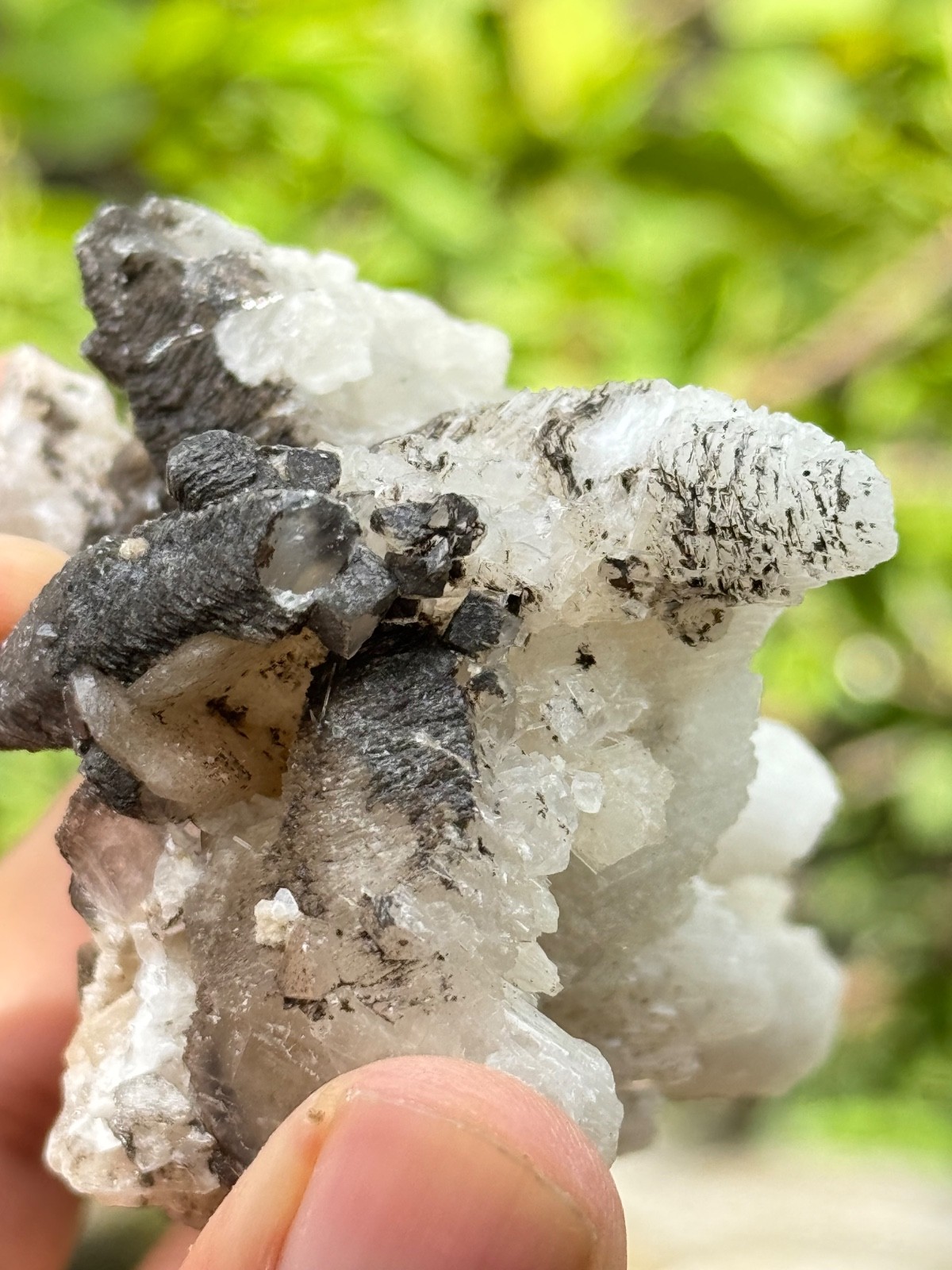 Pointed White and Black Calcite with Scolecite, Indian Minerals Stone