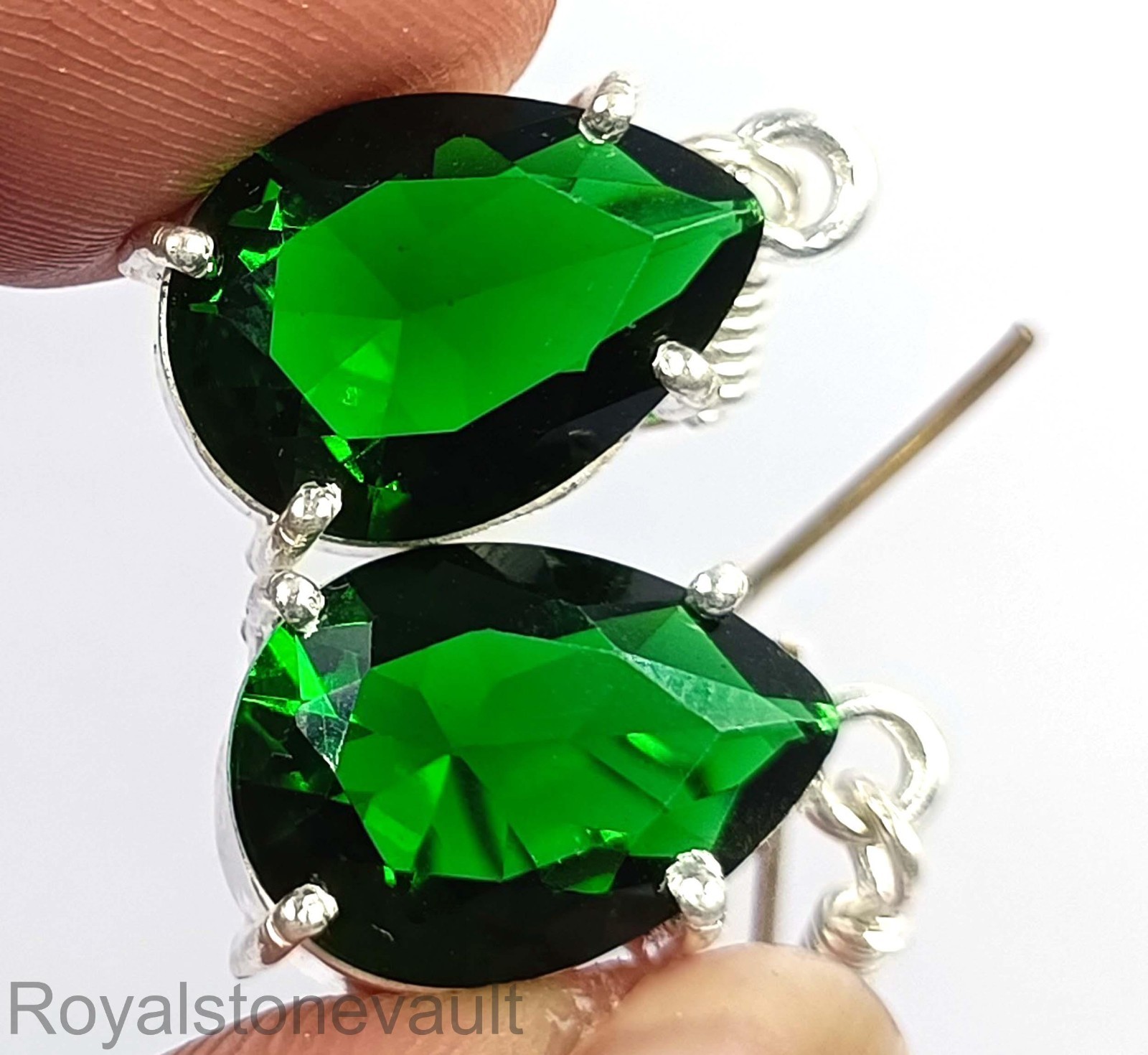 18.00 Ct Natural Green Emerald Pear Shape Earrings 925 Silver IGL Gemstone 6MHV