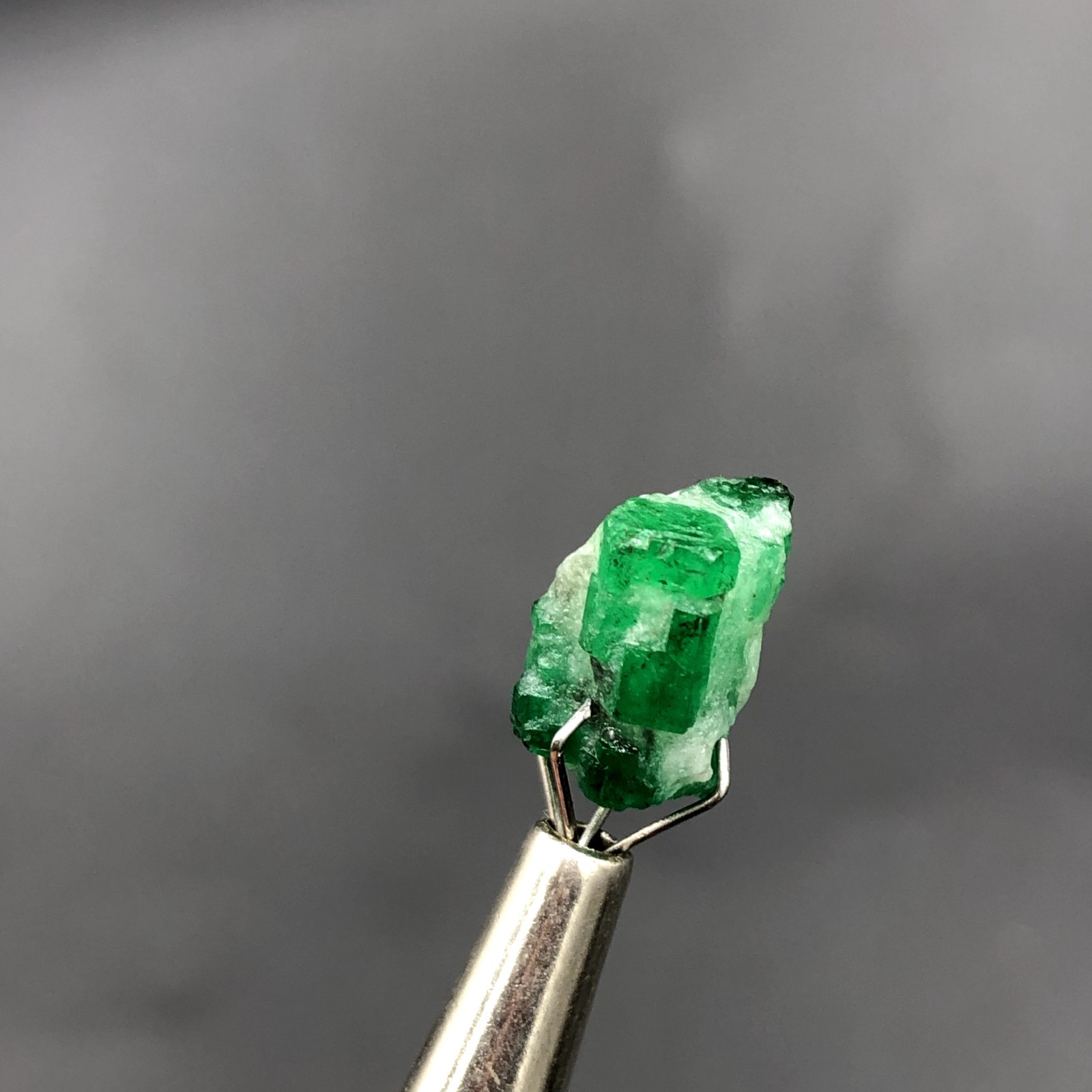 Natural Emerald Mine-Mud Rough Crystal – Oiled For Colour Enhancement 6.60Ct..3