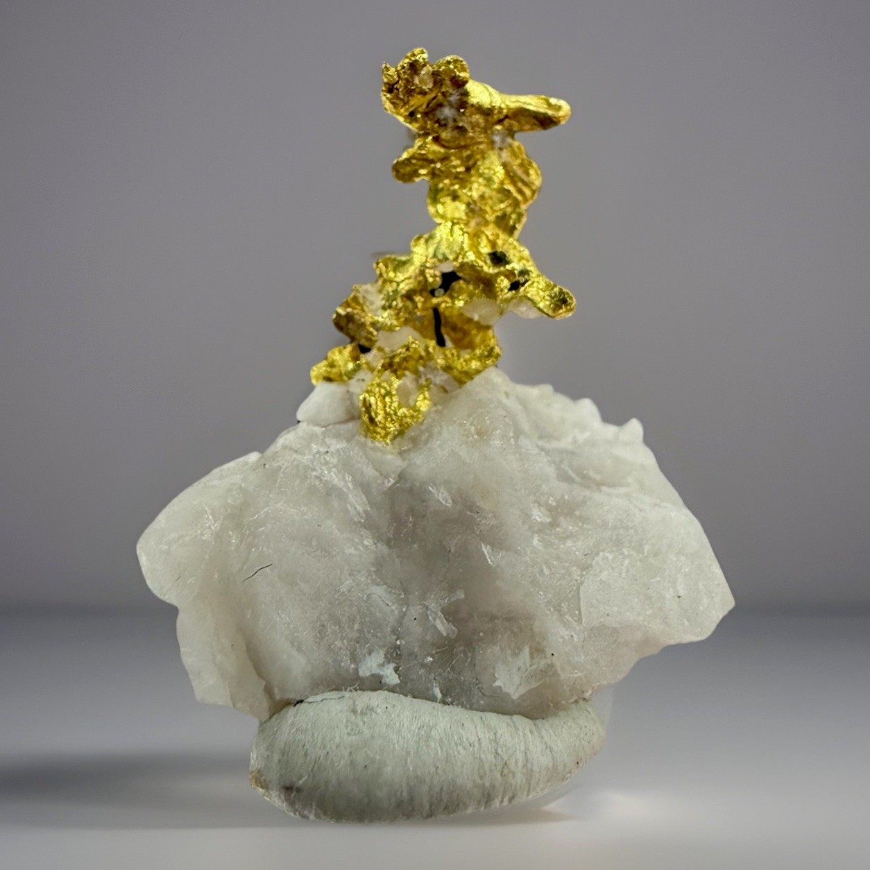 Gold On Quartz Crystals : Eagle’s Nest Mine . Placer County , California 🇺🇸