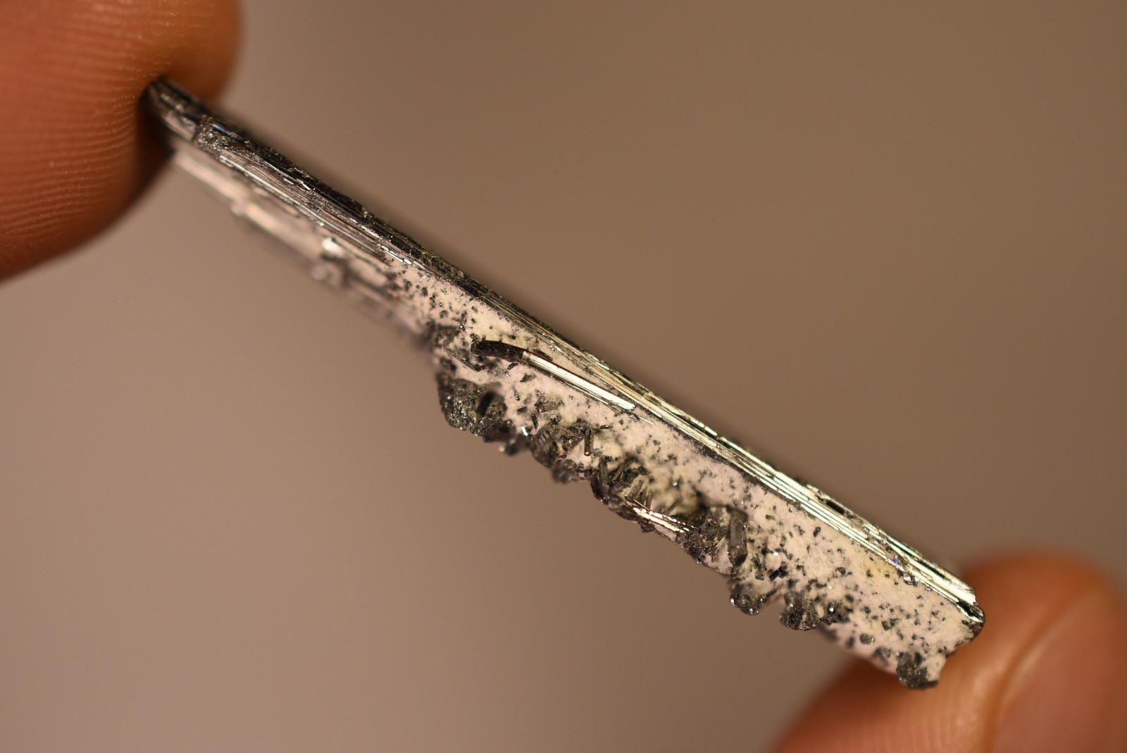 *STIBNITE* Crystal Specimen 4.8cm 7.3g Natural Rough China