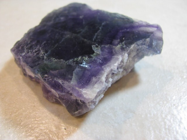RF5 – 120g PALM SIZE+ RAINBOW FLUORITE SLAB 1 SIDE POLISHED GEMSTONE slice stone