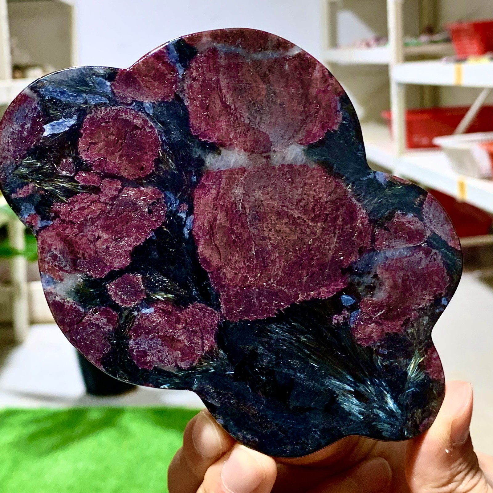 295G Natural fireworks red garnet cloud crystal quartz mineral specimen