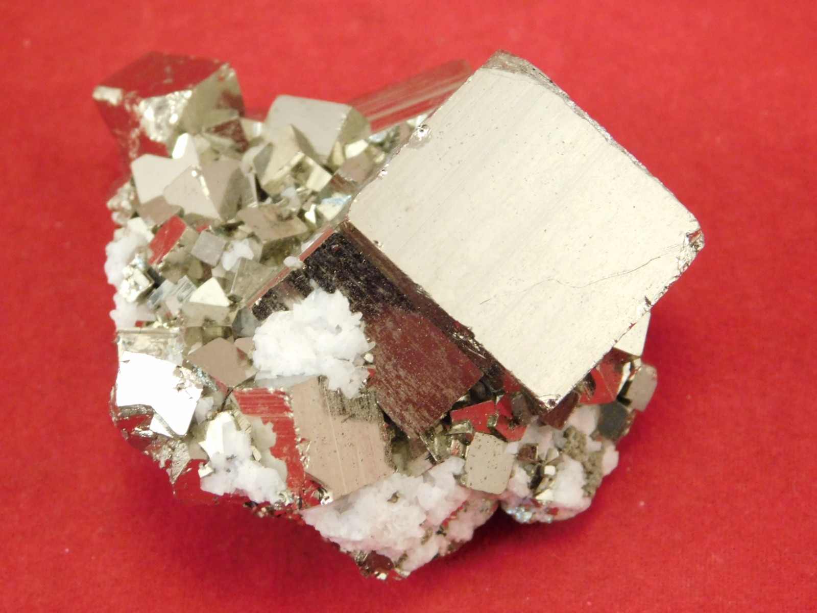 NICE! PYRITE Crystal CUBE Cluster 100% Natural Huanzala Mine Peru 74.3gr
