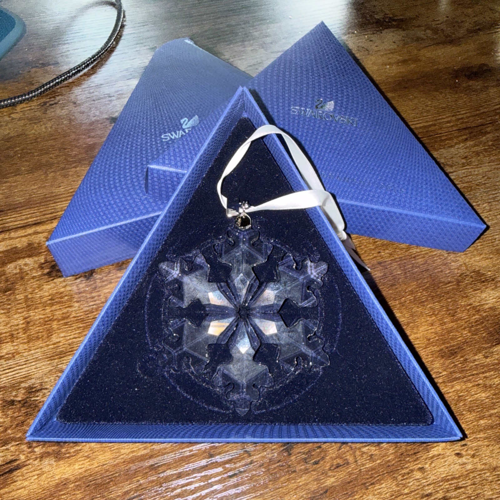 Swarovski 2016 Annual Edition Snowflake Star Christmas Ornament Collectible