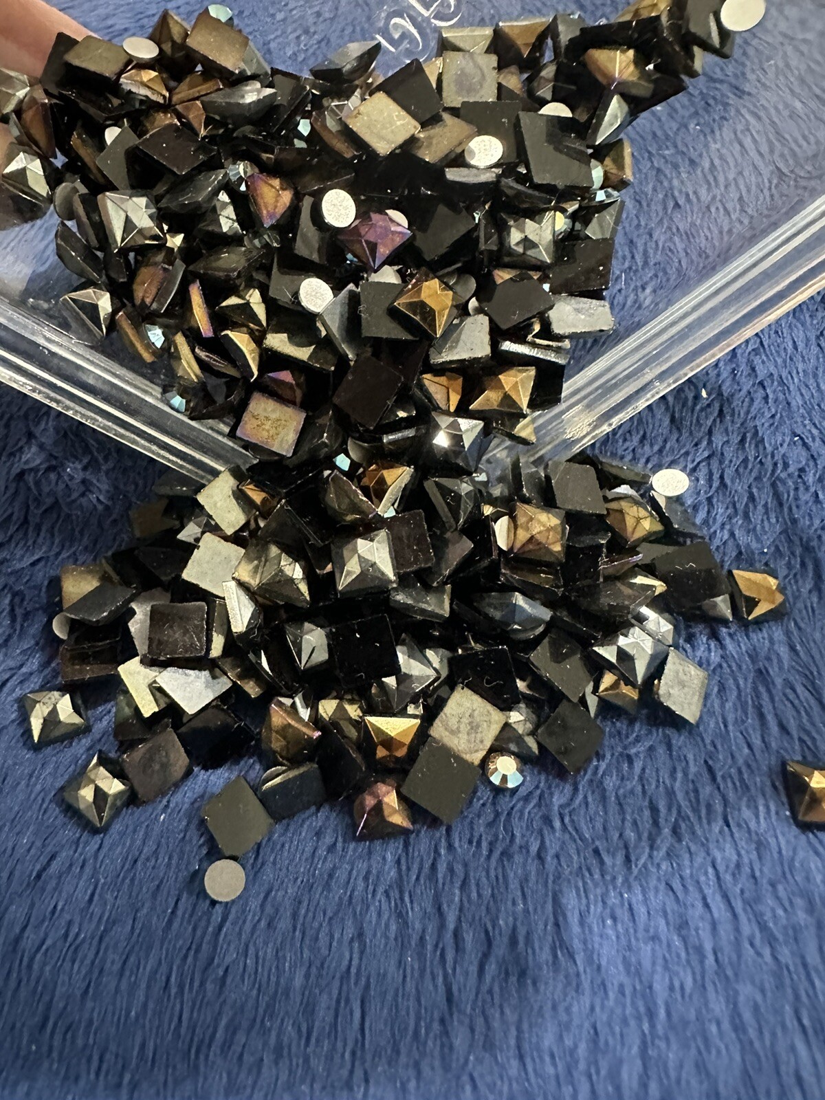 Preciosa Flat Back Copper, Hematite Crystal Stones Lot. 4.5-6mm.