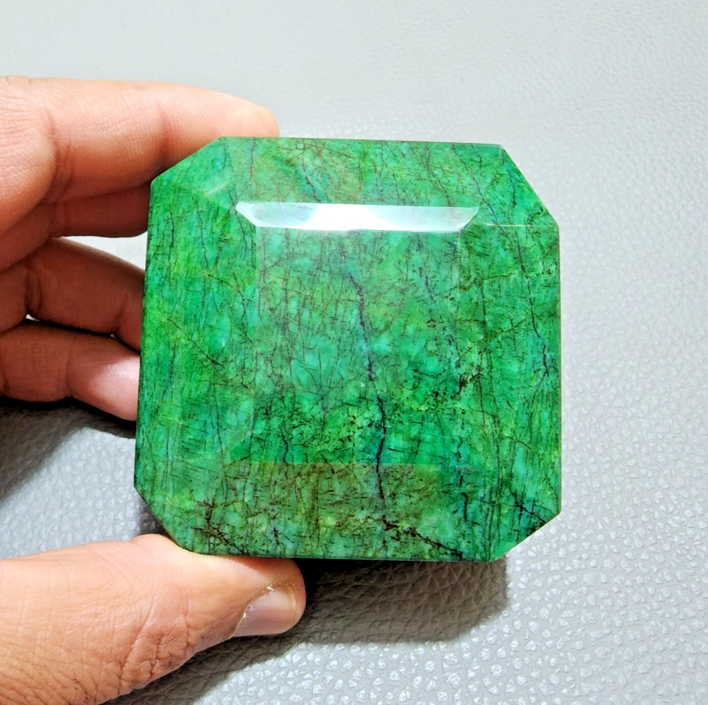 Top Size Green Brazilian Emerald Rare Size 2360 Ct Loose Gemstone Jewelry Making