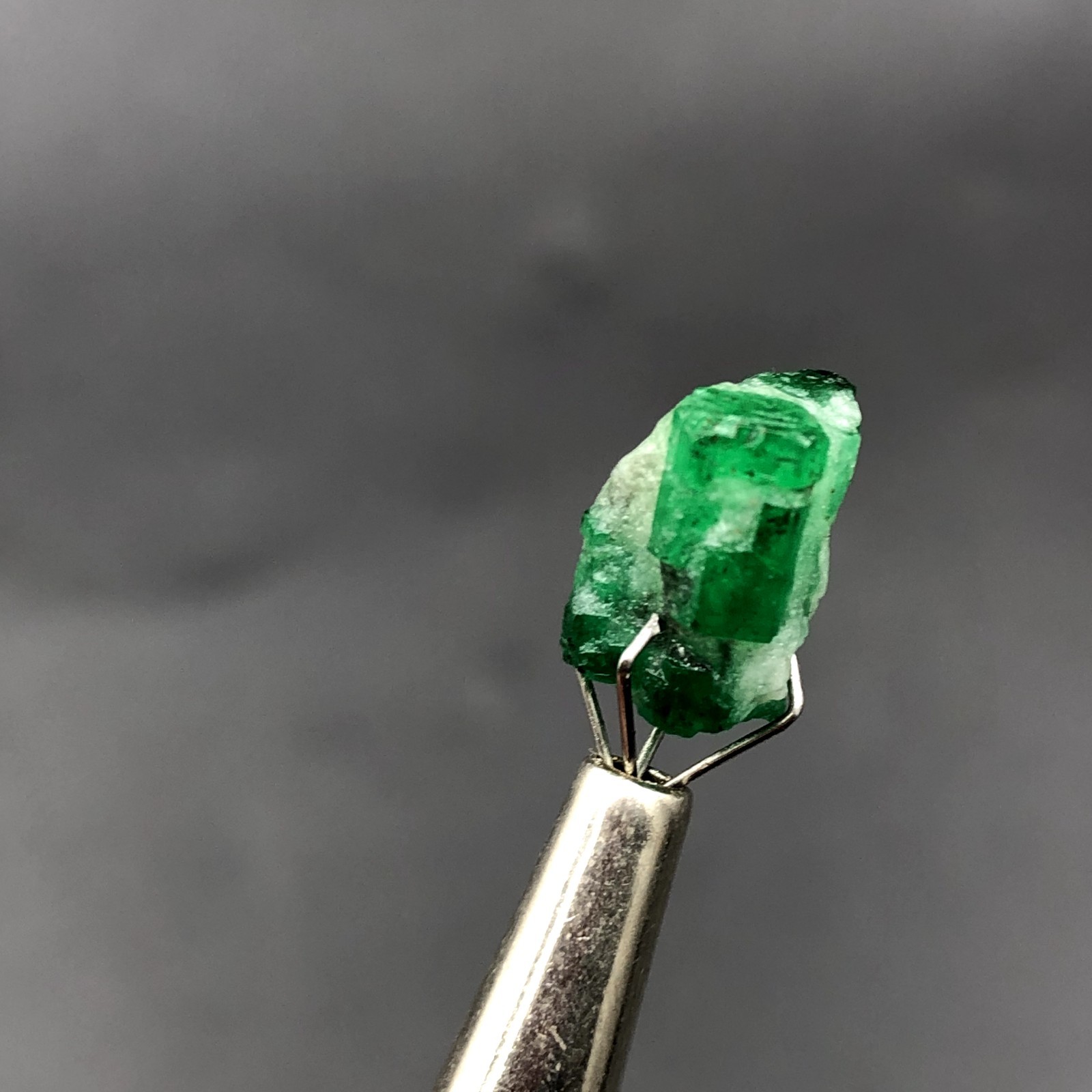Natural Emerald Mine-Mud Rough Crystal – Oiled For Colour Enhancement 6.60Ct..3