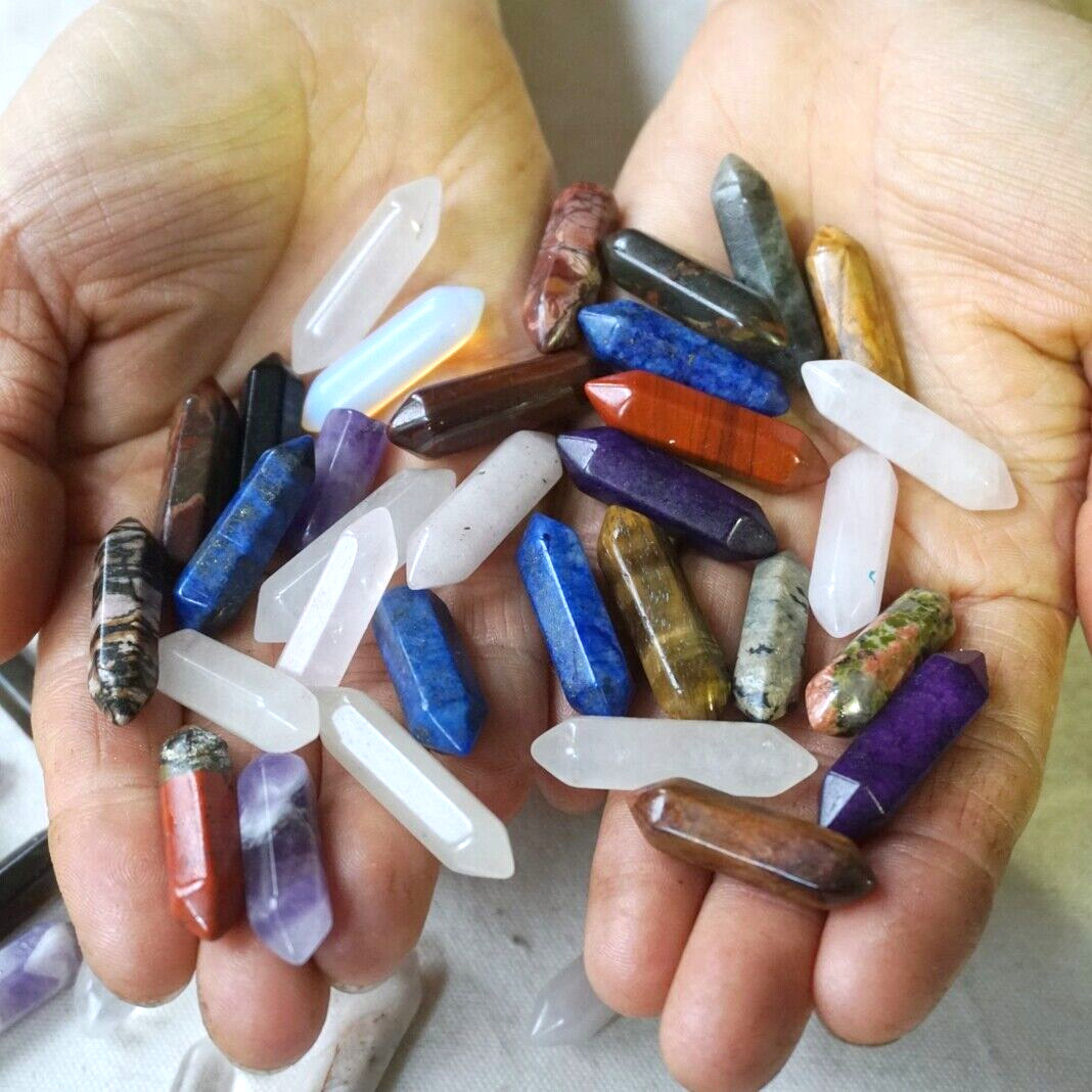 100Pcs Tiny Quartz Crystal Jasper Double Points Wand Diverse Rock Tumble Healing