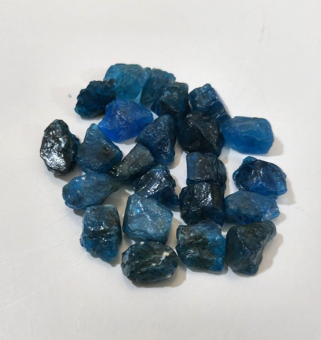 Top Quality 23 Piece Lot Blue Apatite Raw 8-12 MM For Jewelry Loose Gemstone