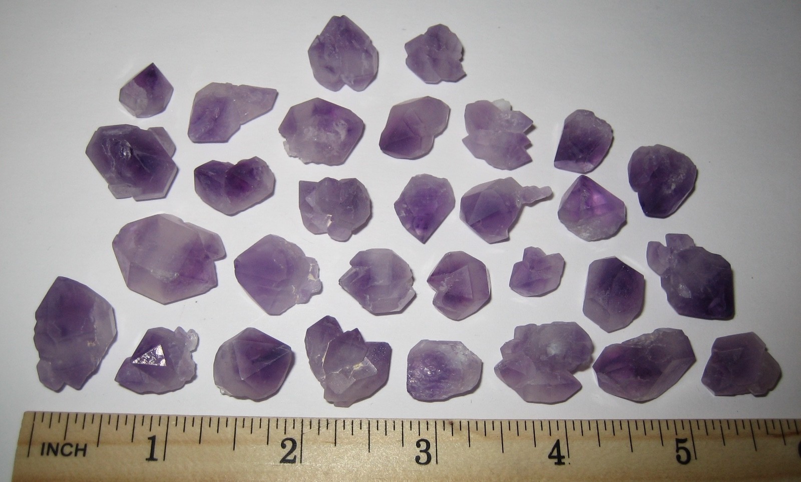 30 SMALL NATURAL ROUGH 0.4″- 0.8″ LIGHT PURPLE AMETHYST CRYSTALS ~ 80.6grams *4