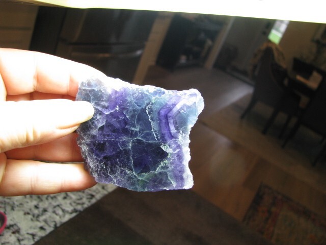 RF5 – 120g PALM SIZE+ RAINBOW FLUORITE SLAB 1 SIDE POLISHED GEMSTONE slice stone