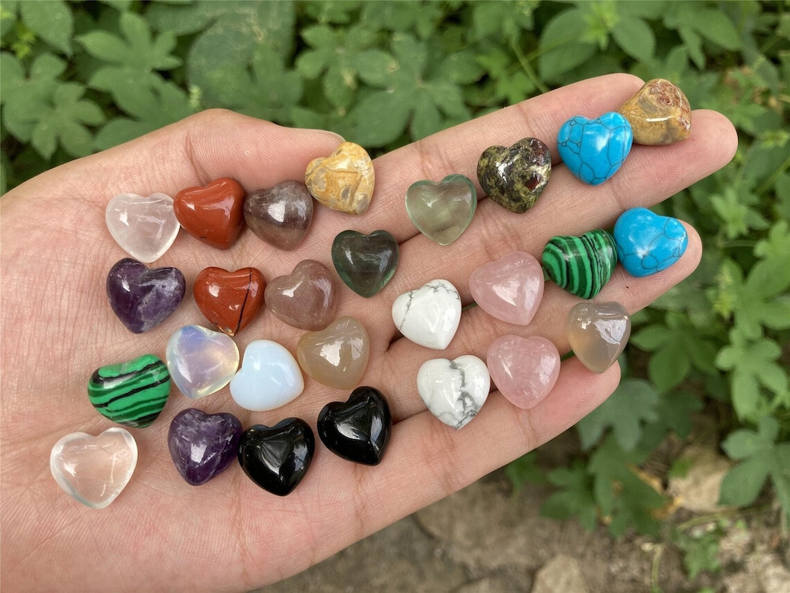 25PCS Crystal Hearts Natural Quartz Healing Gem Mini Crystal Heart Chakra Stones