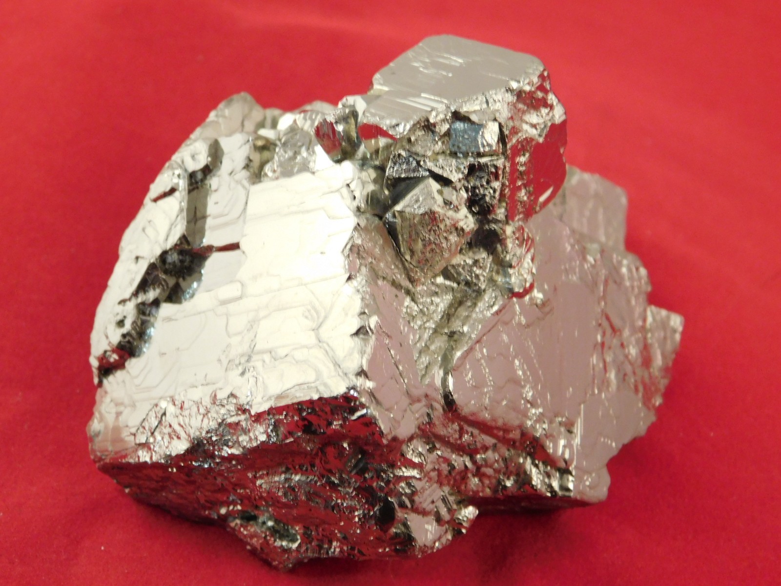 BIG! Stepped PYRITE Crystal CUBE Cluster Nice and 100% Natural Peru 631gr