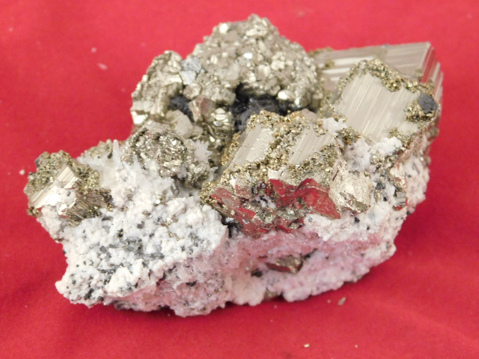 Druzy PYRITE Crystal CUBE Cluster with Sphalerite and Chalcopyrite Peru 198gr