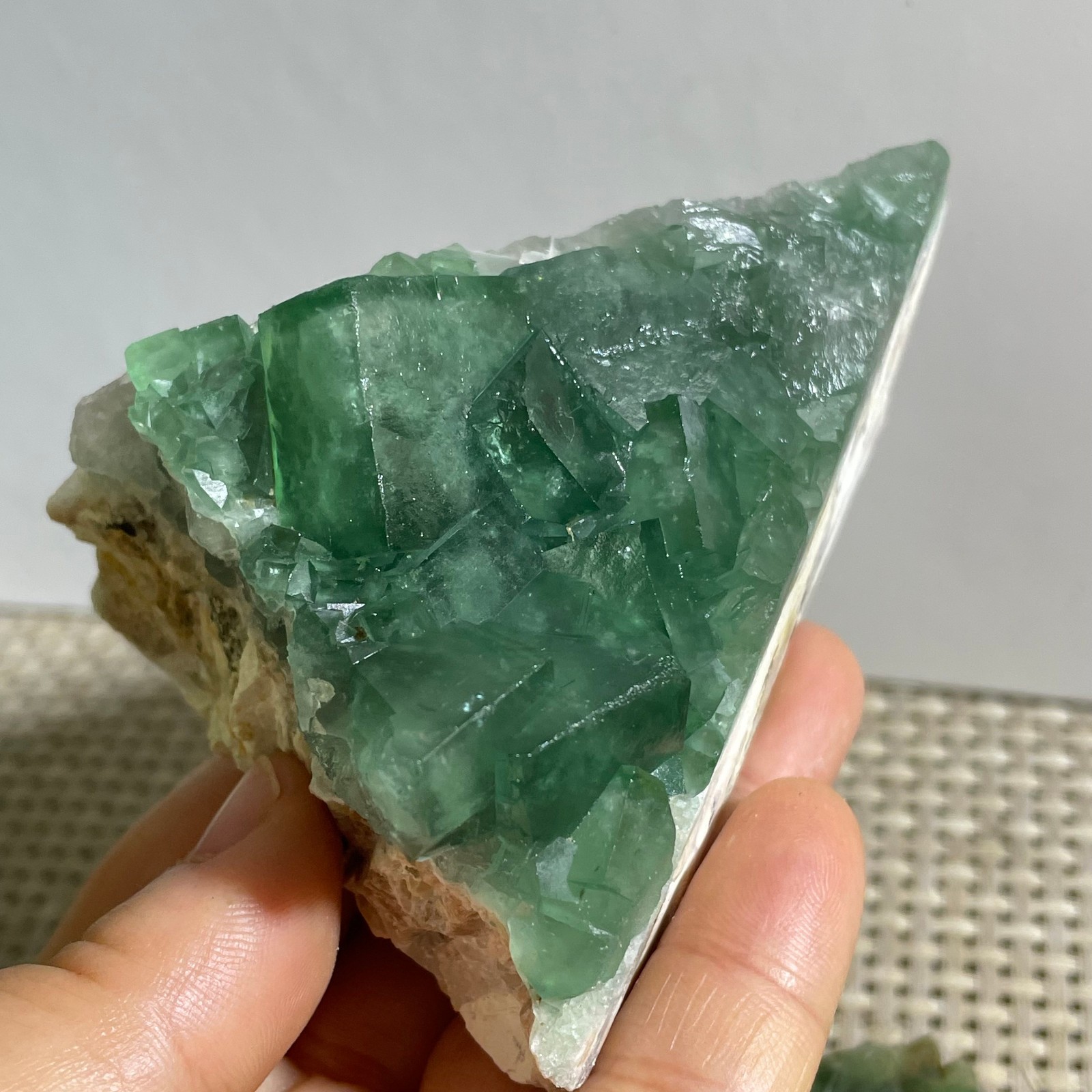 235g NATURAL Green FLUORITE Quartz Crystal Cluster Mineral Specimen