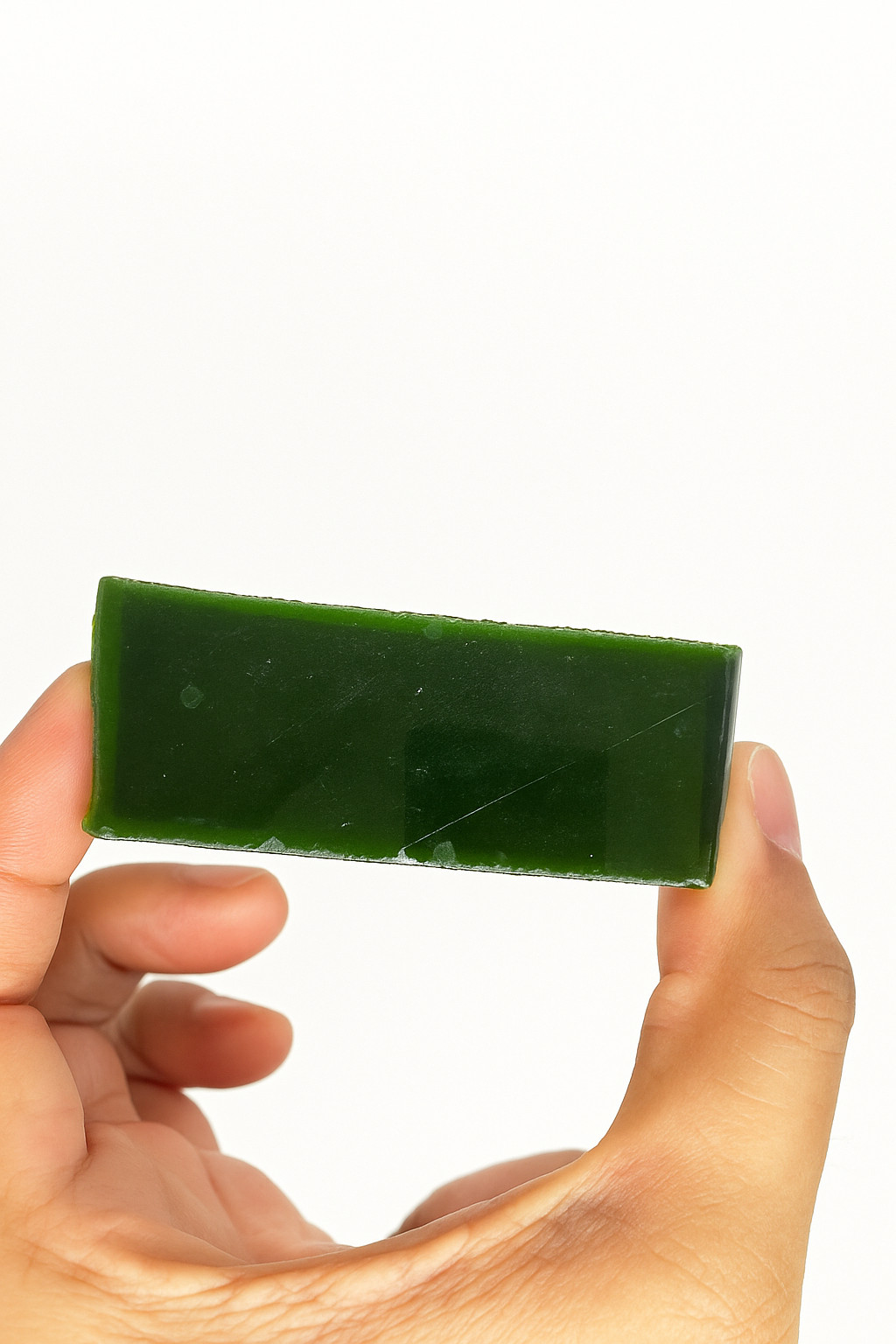 Lab-Grown Synthetic Emerald Nano Crystal 410-510CT– Light Green Rough Gemstone