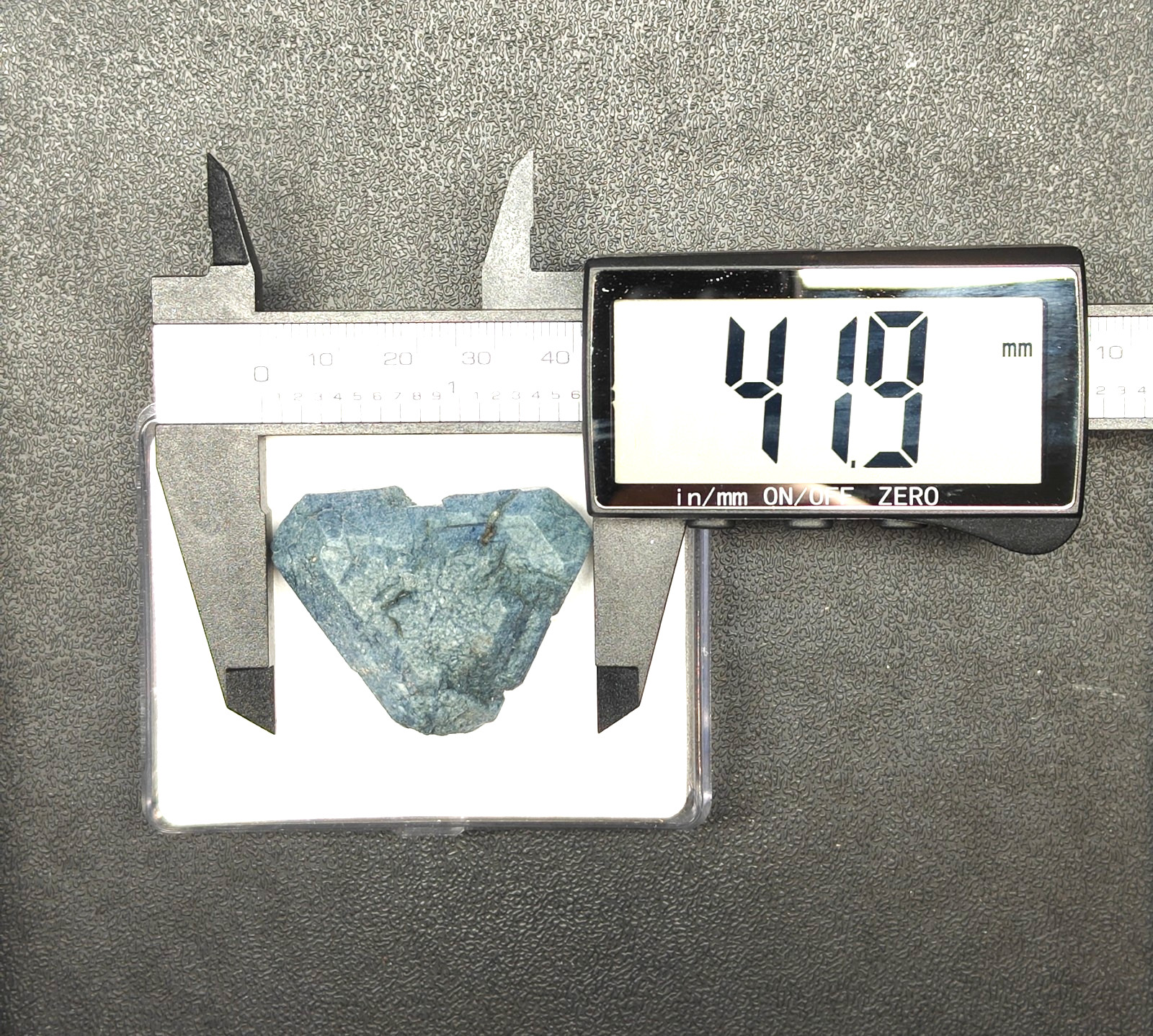 BENITOITE CRYSTAL TRIANGLE SPECIMEN ” GIANT ” Gems Gemstones Rare