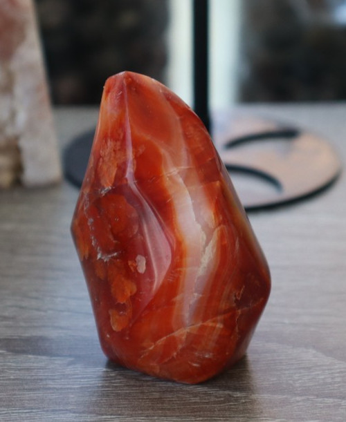 CARNELIAN FLAME 2.55 INCHES TALL/ 119.1 GRAMS