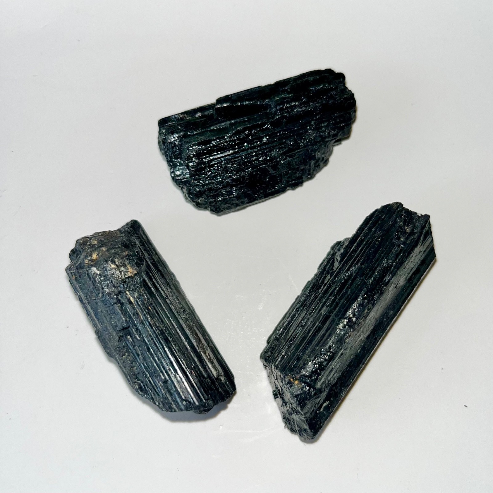 🖤 last set of 3 Black Tourmaline Raw Crystal Specimen Minerals freepost 97g