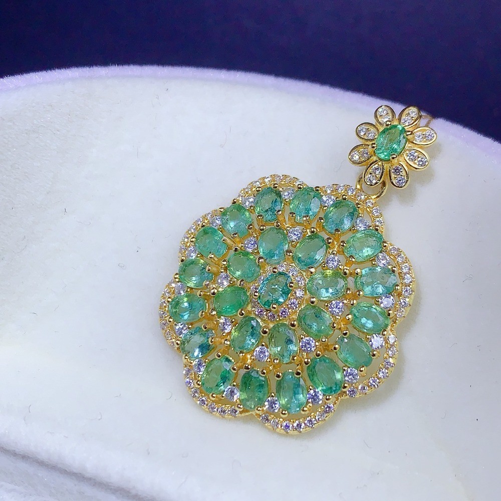 Natural Emerald flower pendant Necklace Jewelry S925 Silver Plated 18K Gold Gift