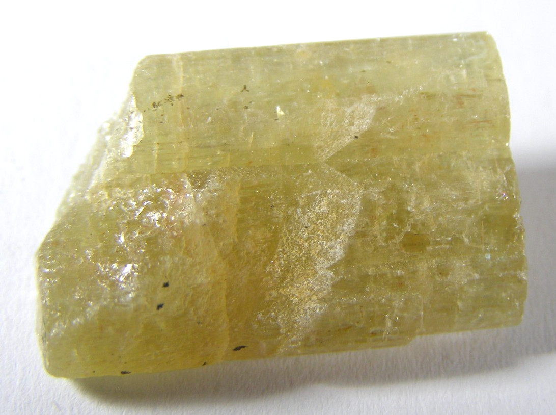 NATURAL APATITE CRYSTAL 2.4 x 1.5 x 0.7 cms 5.91 gms #12