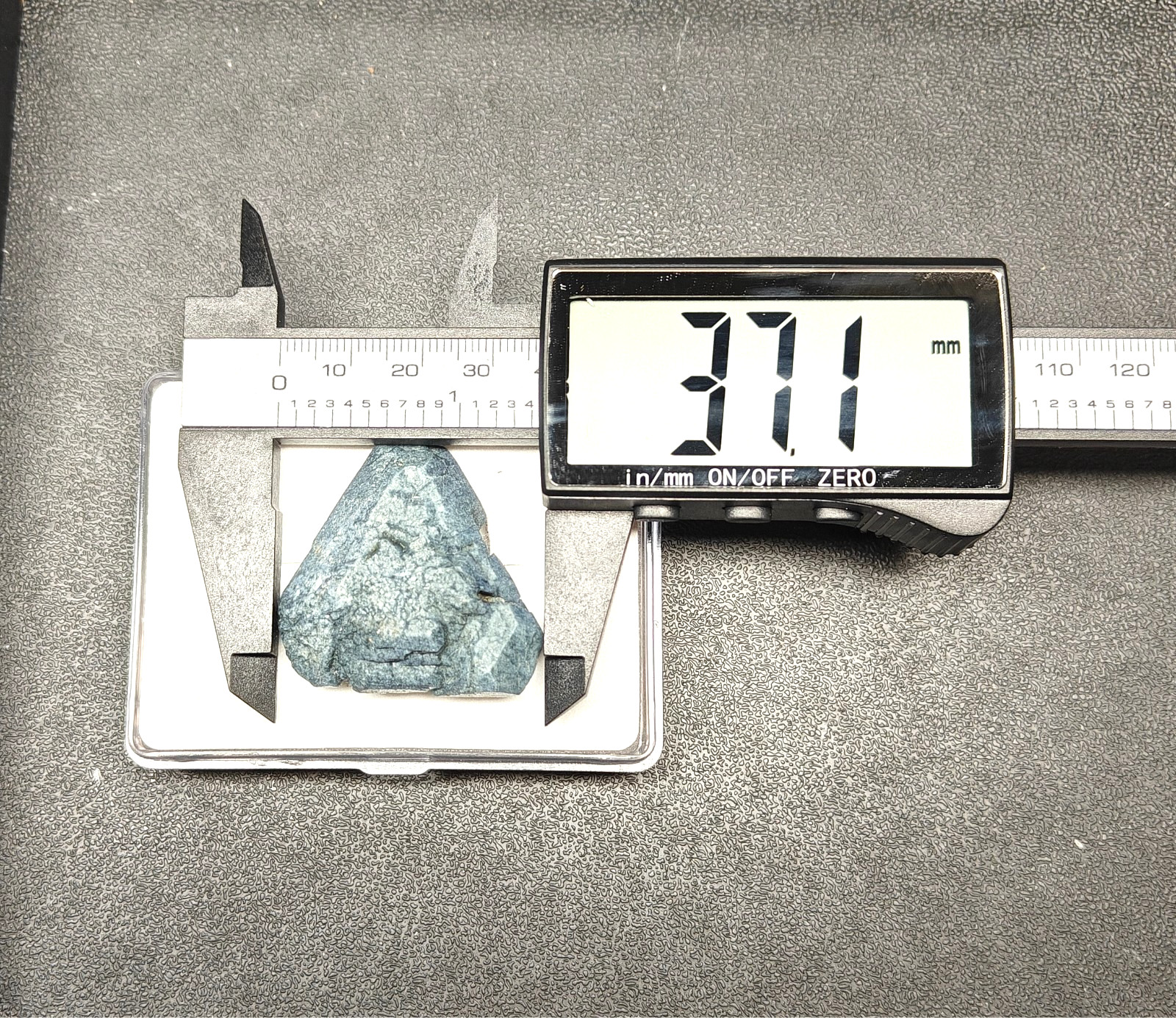 BENITOITE CRYSTAL TRIANGLE SPECIMEN ” GIANT ” Gems Gemstones Rare