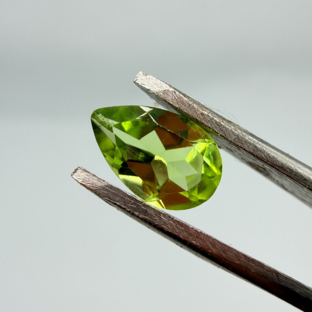 Peridot Pear Cut-Loose Gemstone, Faceted Teardrop Green Peridot for-Jewelry
