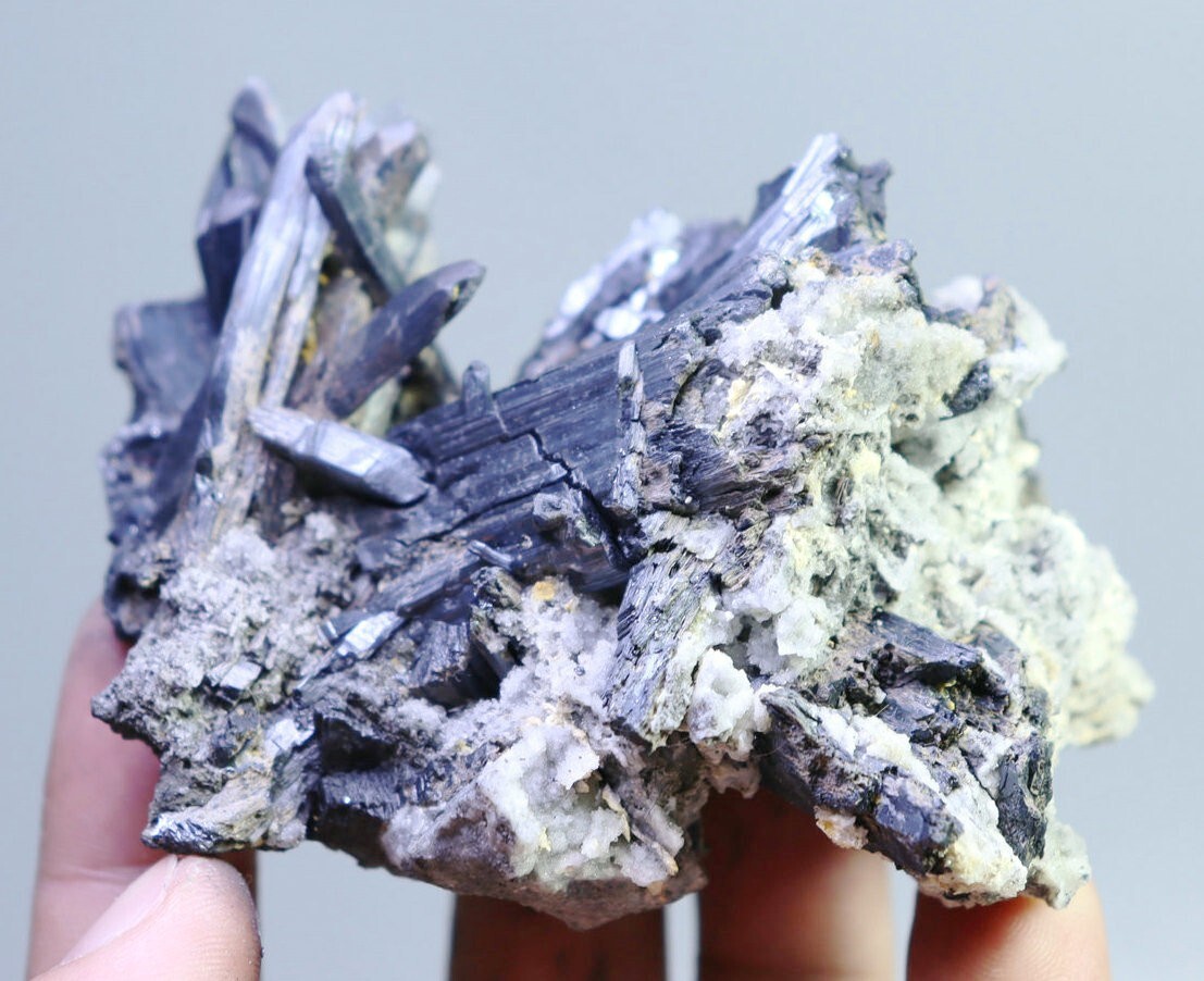 Natural Shiny Special Shaped Stibnite Crystal Cluster Stone Mineral Specimen