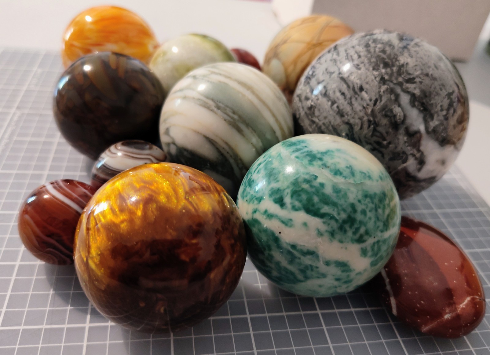 Crystal Sphere 17 Ball Lot 1.25″ to 3″ in size