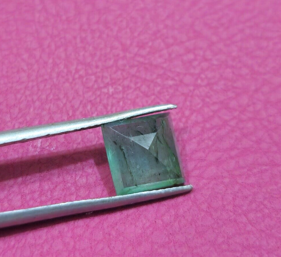 Glowing 2.90 Crt Green Zambian Emerald Faceted Square Cut Shape Loose Gemstone