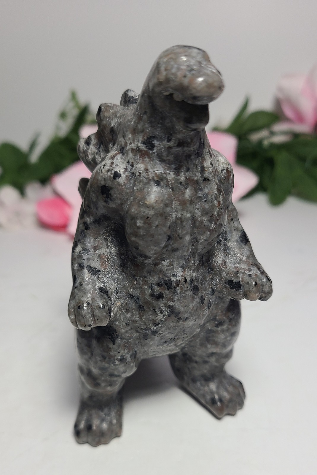 4.6″ 364g Awesome UV Reactive Yooperlite Godzilla Crystal Stone Carving Statue