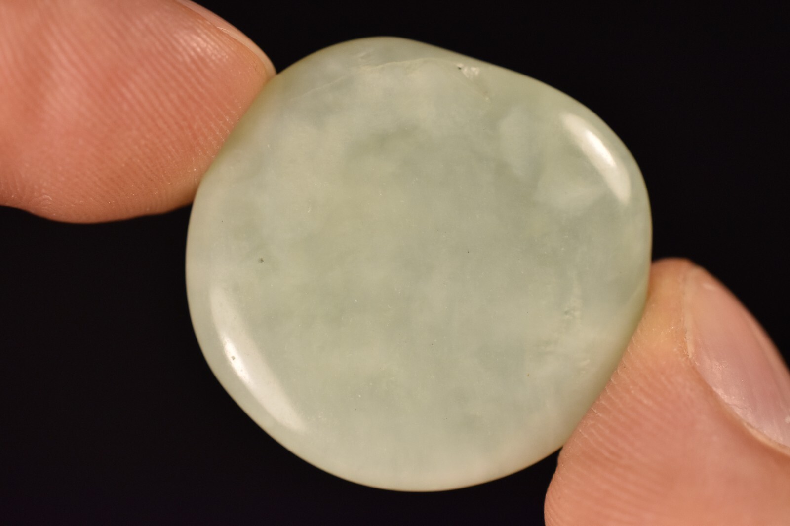 *NEW JADE* Flat Stone 3cm 9.1g Palm Worry Thumb Healing Crystal Bowenite