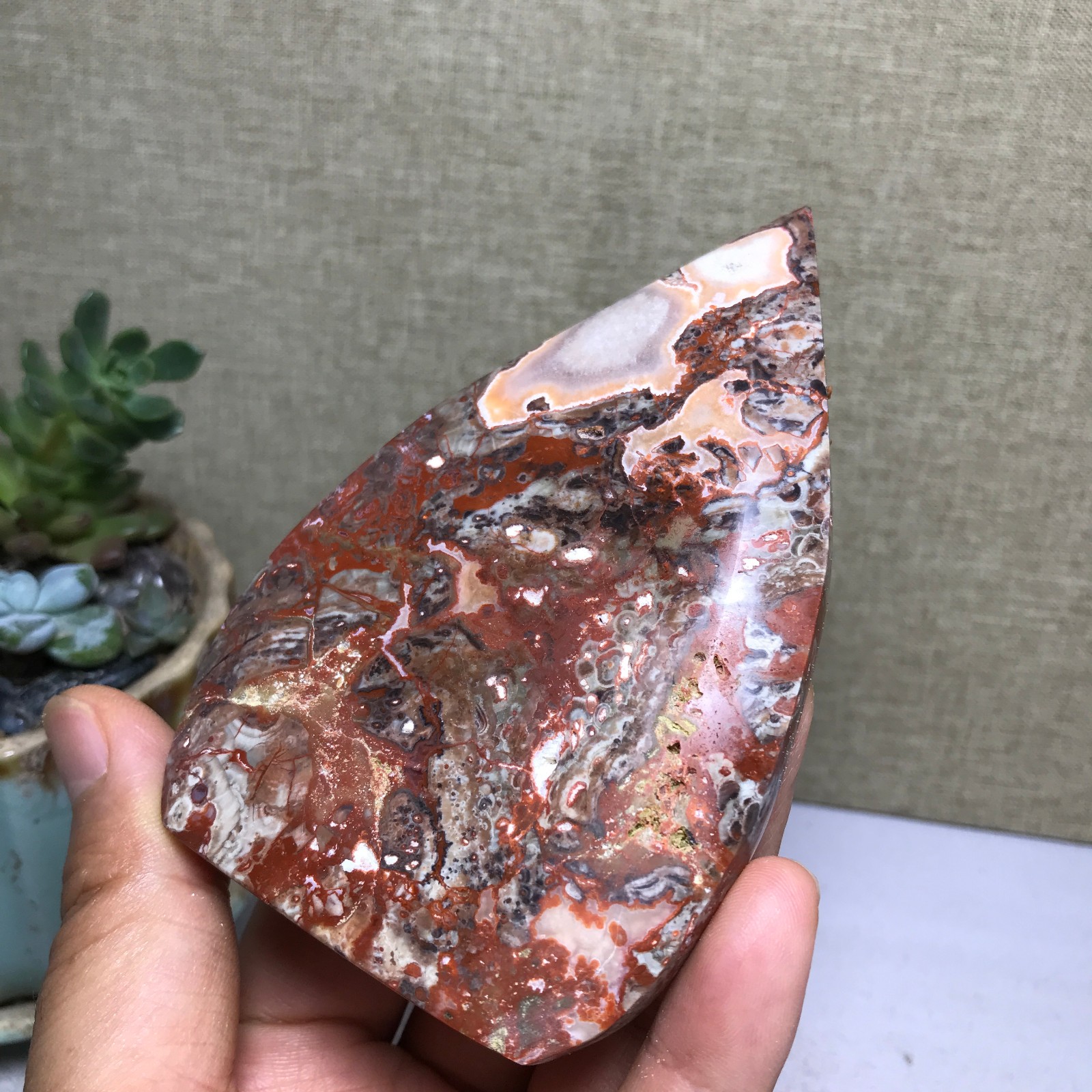 Natural Indonesian Bloodstone agate point leaf Crystal specimens 188g A5132