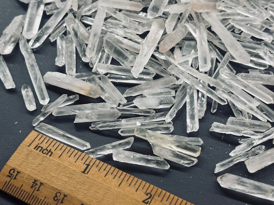 200pcs+ Tiny Natural Clear Quartz Crystal Points 1/2Lb Terminated Wand Healing