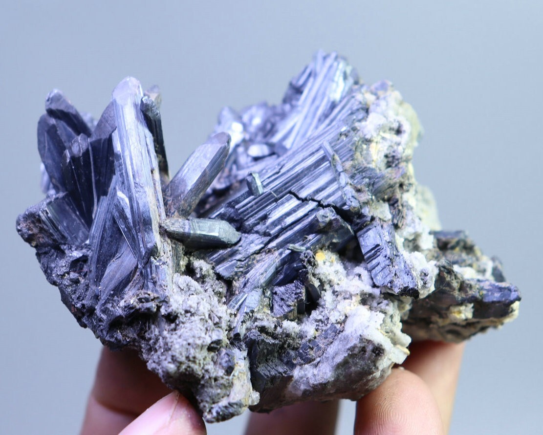 Natural Shiny Special Shaped Stibnite Crystal Cluster Stone Mineral Specimen