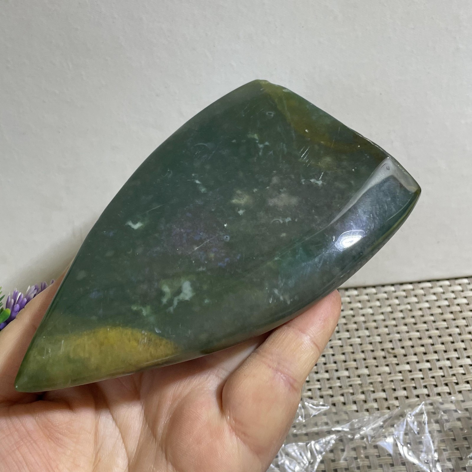 290g Natural agate water grass quartz crystal carving water drop heal #31