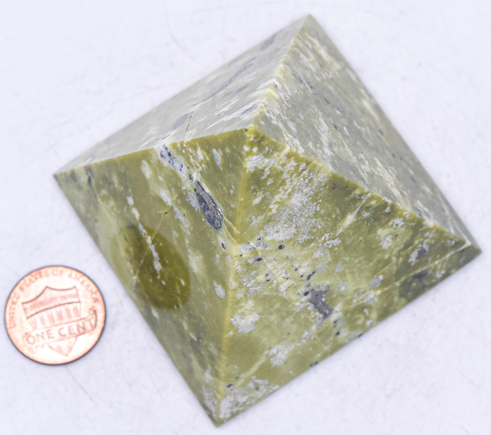 2.4″ 200g Green Yellow Serpentine Pyramid Polished Natural Crystal Mineral Peru
