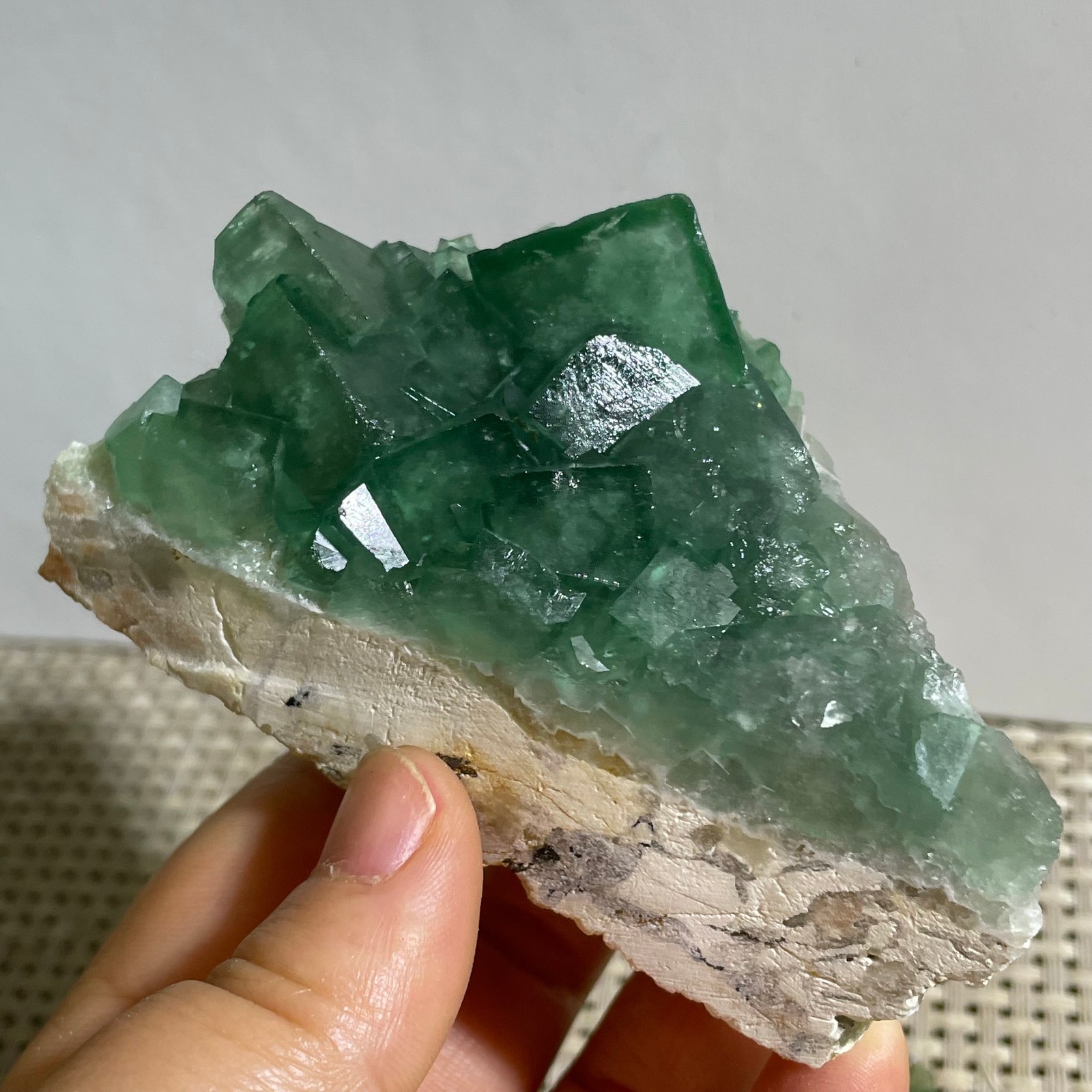235g NATURAL Green FLUORITE Quartz Crystal Cluster Mineral Specimen