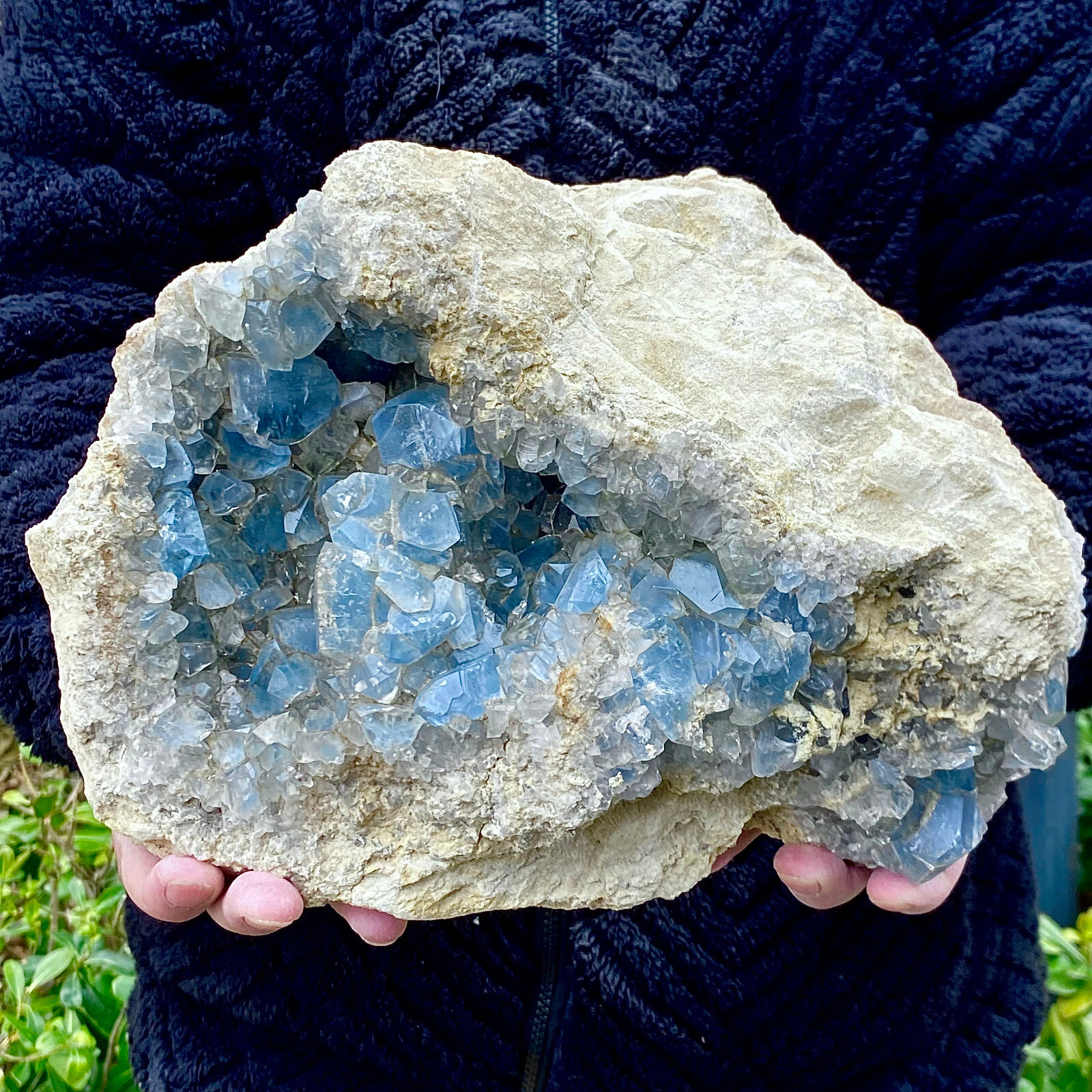 23.06LB Top natural blue crystal cave quartz crystal cave mineral specimens