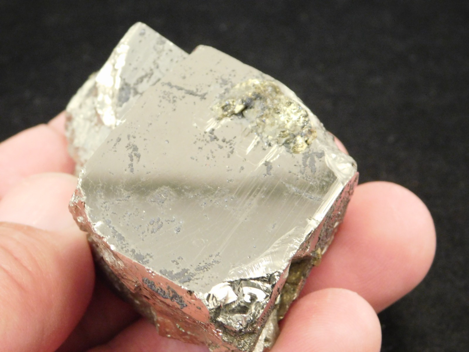 Larger 100% Natural PYRITE CUBE TWIN From Peru 183gr
