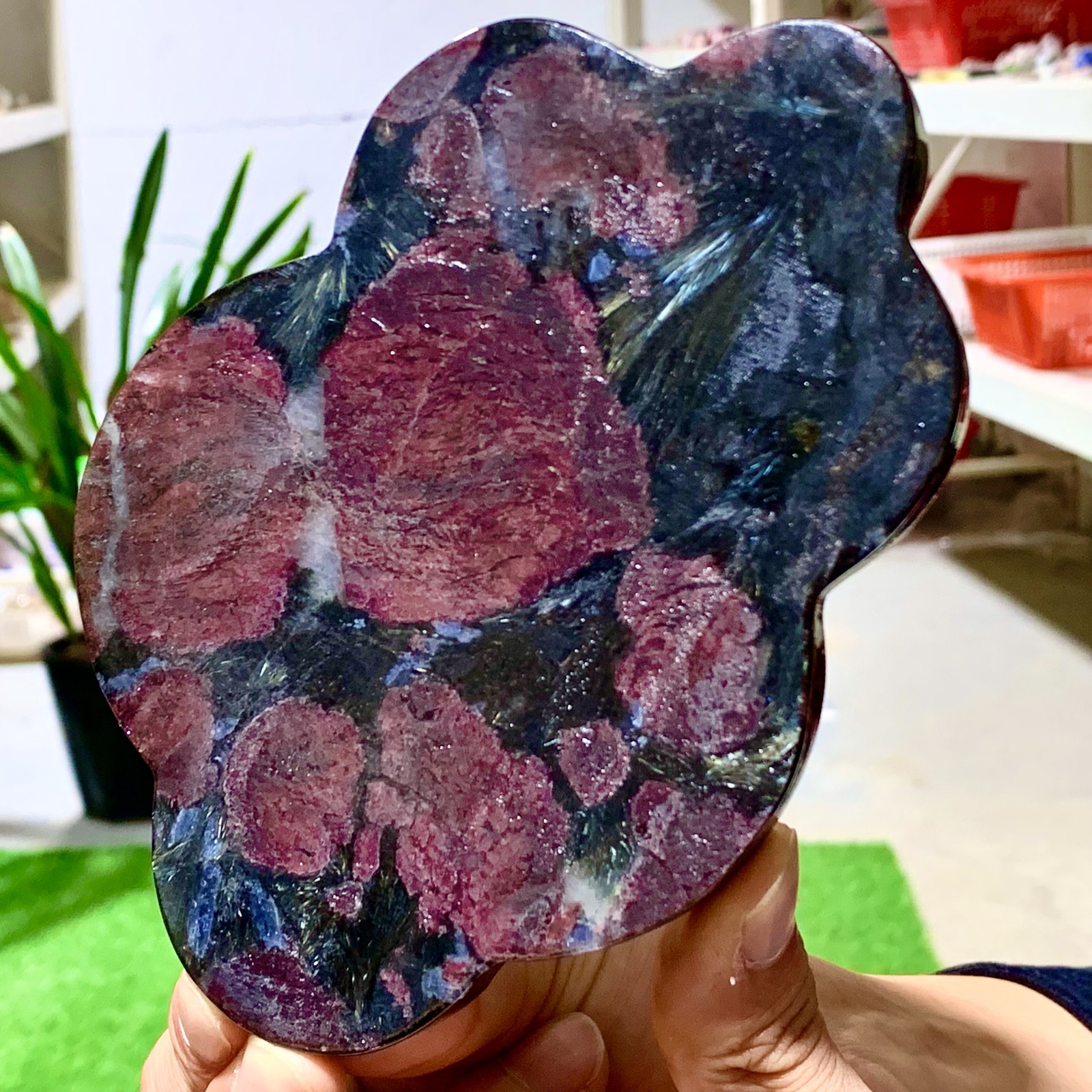 295G Natural fireworks red garnet cloud crystal quartz mineral specimen