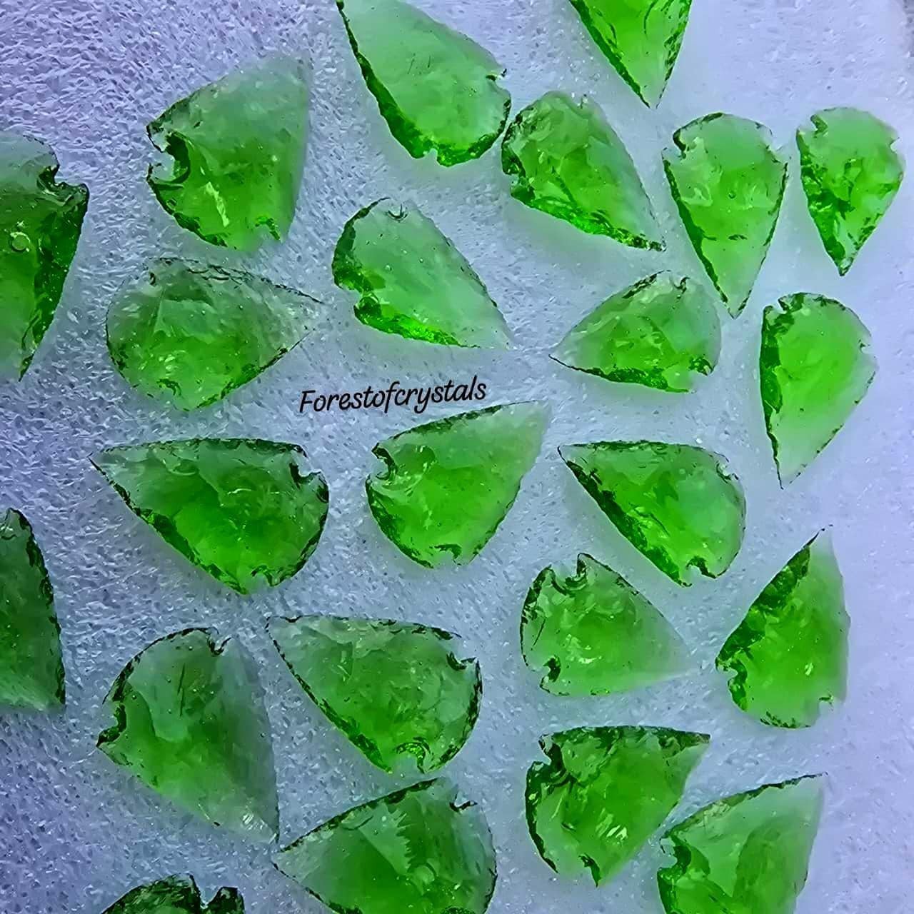 Bulk 1″-1.5″ Green Obsidian Peridot Color Cabochon Arrowheads Carved Spearhead