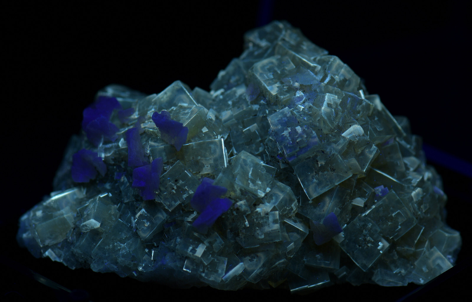 Fluorite crystals & Dolomite, Gorgeous! Moscona Mine, Spain. 7.5 cm.
