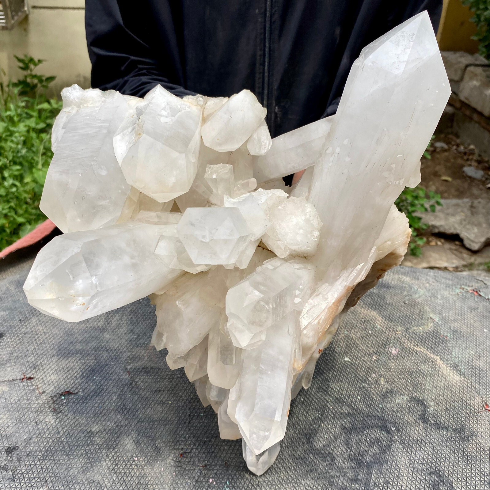 22LB ransparent, natural and beautiful white quartz crystal cluste