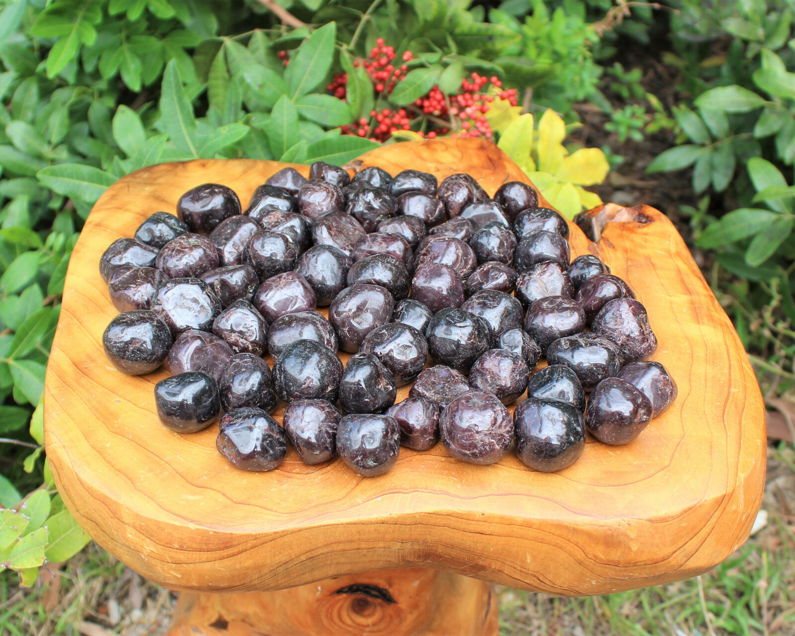 1/4 lb Bulk Lot Garnet Tumbled Stones: Medium 0.75 – 1″ (Crystal Healing) 4 oz