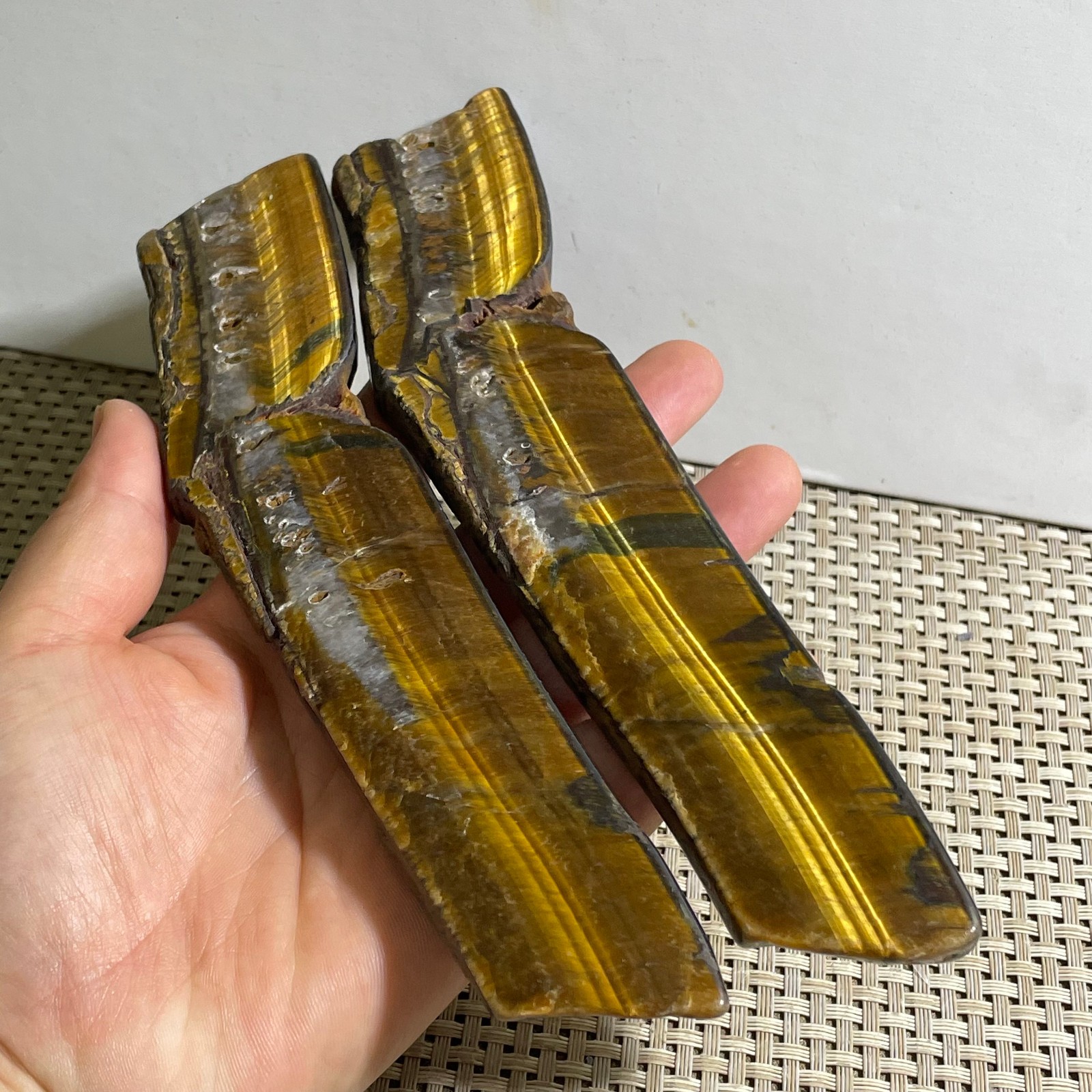 283g Natural tiger’s-eye Rough Raw Stone Rock Specimen Reiki healing 2pcs