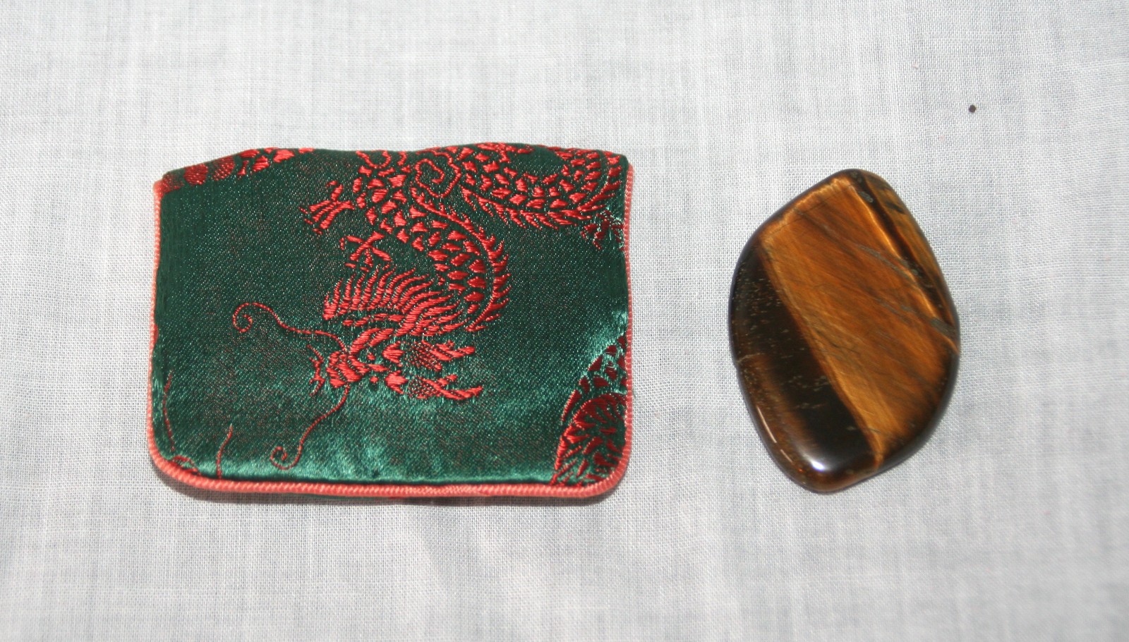 Worry Stone in Pouch Tiger’s Eye Brown Hong Kong
