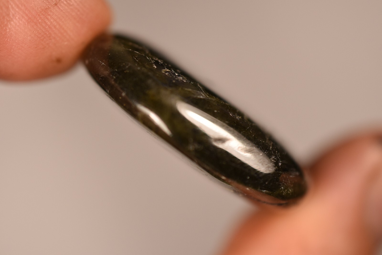 *LABRADORITE* Palm Stone 4.2cm 27.1g Flat Worry Thumb Natural Stone