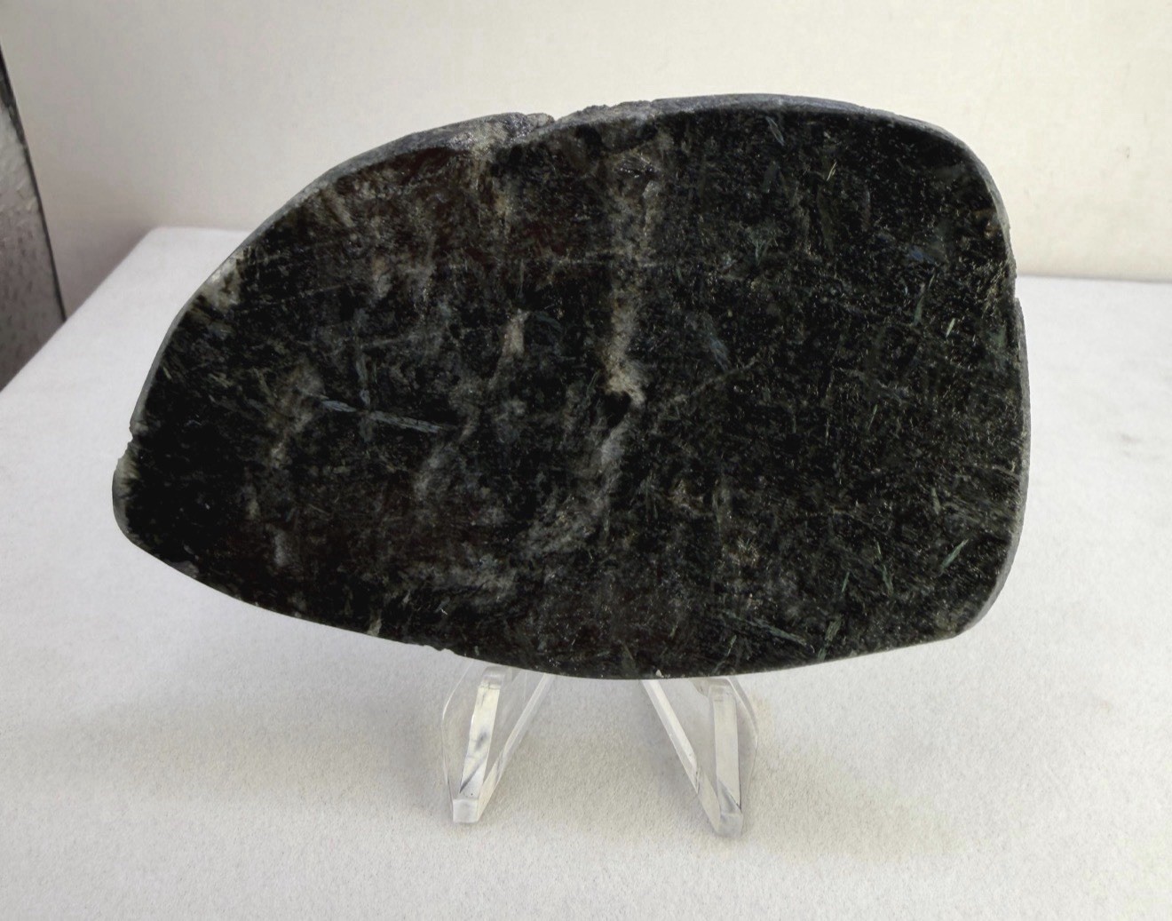 Nuummite Crystal Finland, Genuine Sorcerer’s Stone, Iridescent Stone, 70.92g
